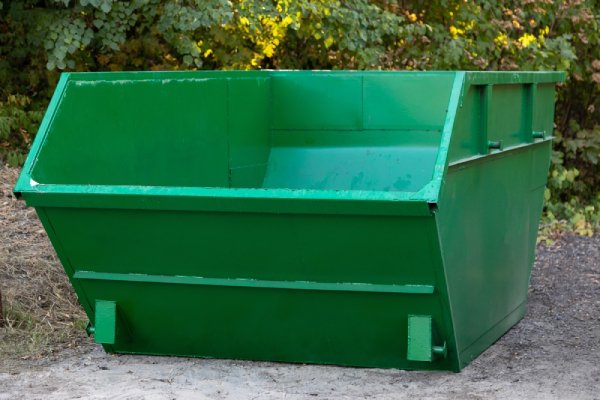 Backyard-Cleanup-Bins