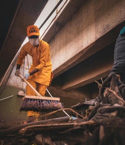 pexels-topeasokere-5789363